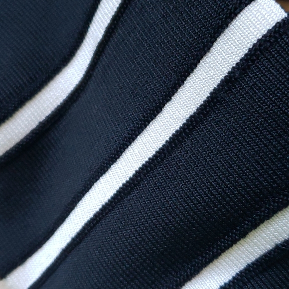 White House Black Market XXS striped knit blouse - Picture 4 of 4